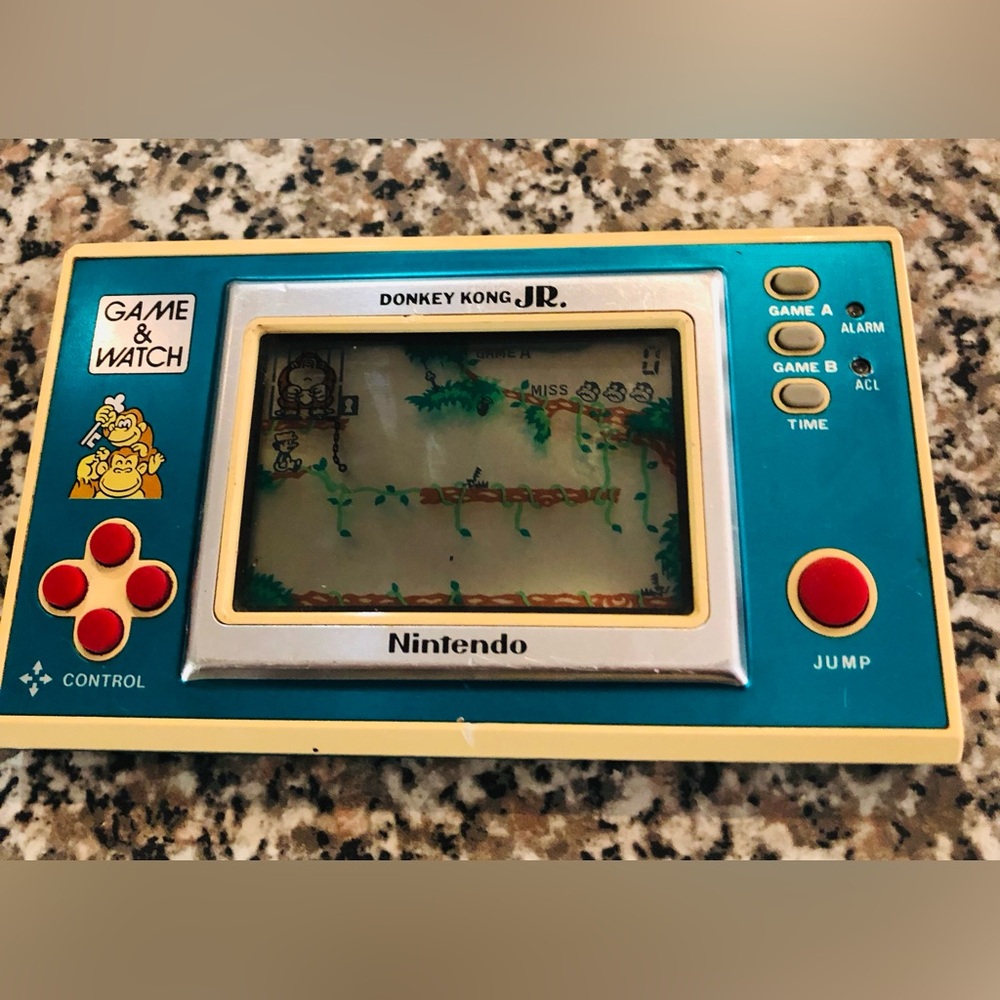 1982 Donkey Kong JR   Nintendo Game and Watch